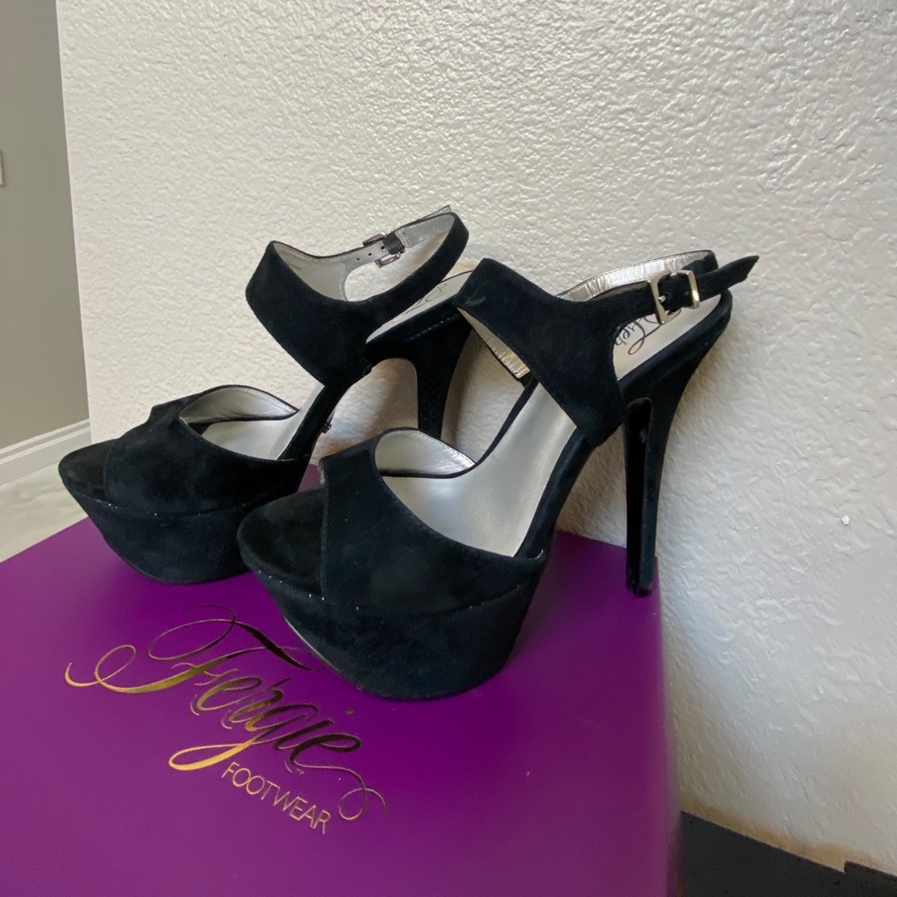 Shoes - Picture 2 of 5
